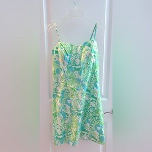 Woman’s Lilly Pulitzer cotton dress lined with adjustable straps